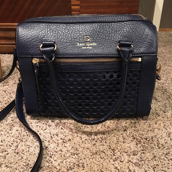 kate spade Handbags - BEAUTIFUL navy Kate Spade purse!!!